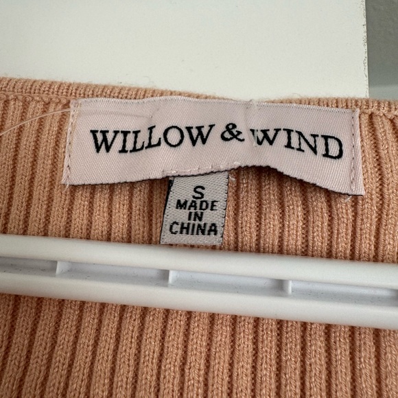 Peach sweater dress with button details - Picture 4 of 6